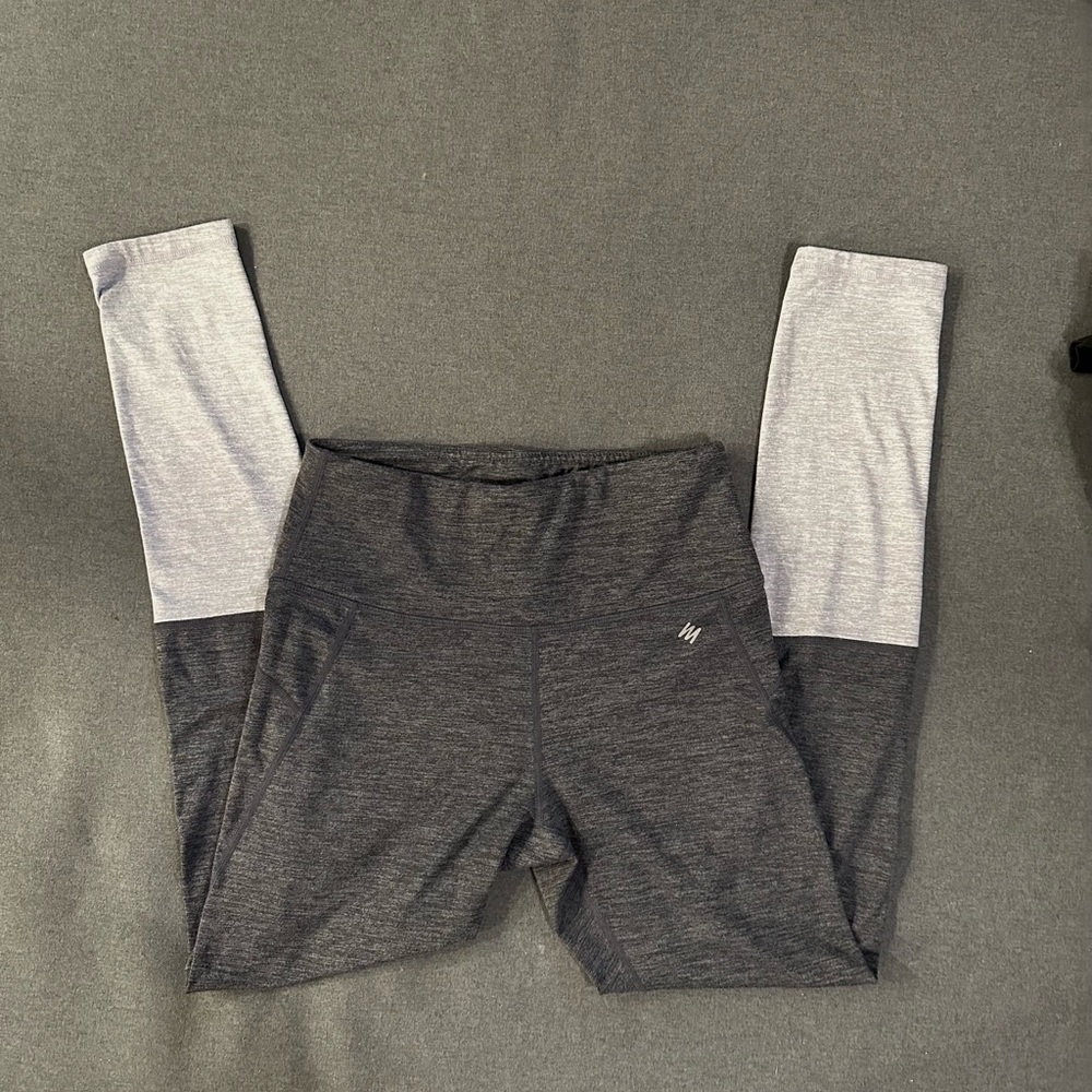 Small Grey and white leggings #leggings